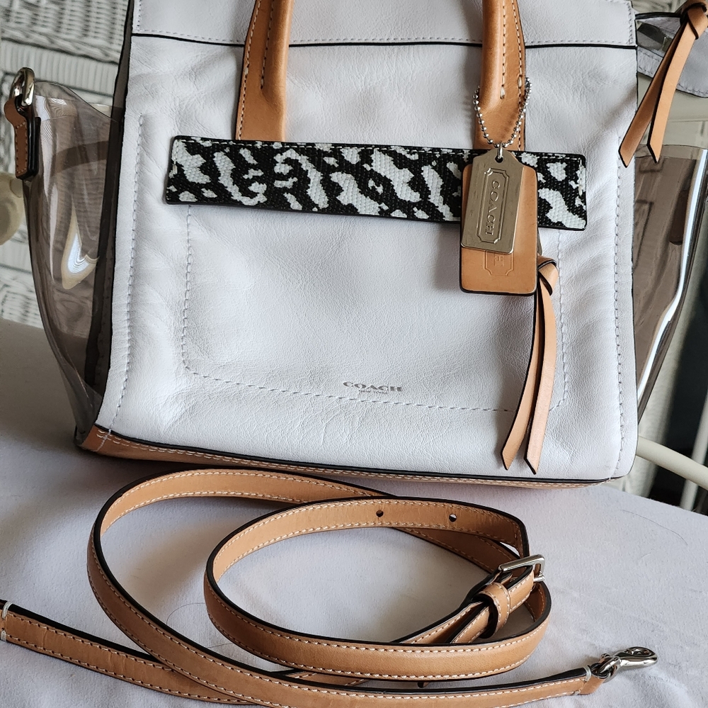 Coach cross body bag ,soft leather, Excellent condition - Super Cute